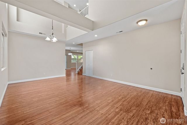 6529 Elizabeth Loop SE, Auburn, WA 98092