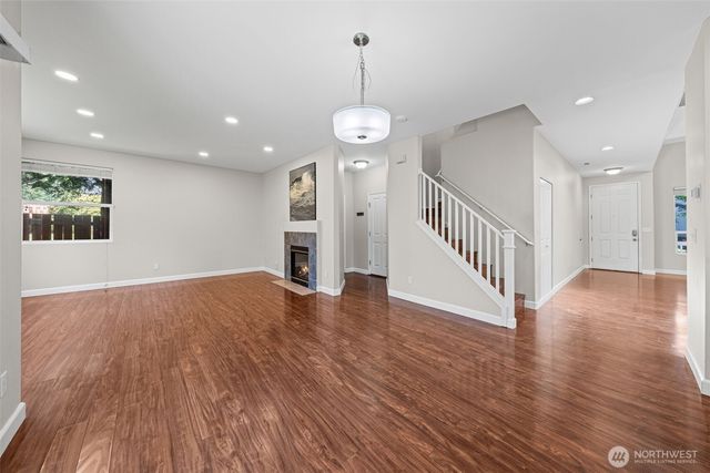 6529 Elizabeth Loop SE, Auburn, WA 98092