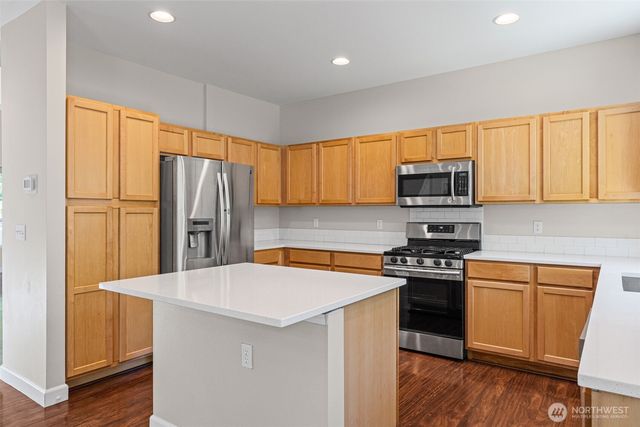6529 Elizabeth Loop SE, Auburn, WA 98092
