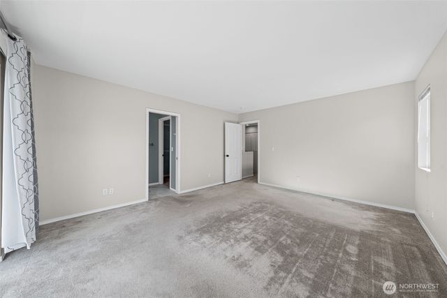 6529 Elizabeth Loop SE, Auburn, WA 98092