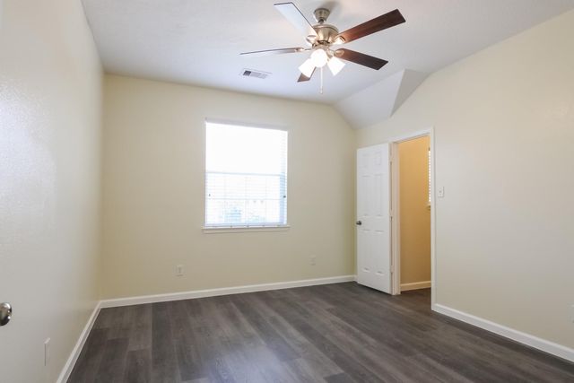 6614 Surrey Meadow Court, Houston, TX 77049