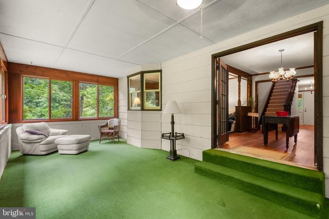 500 REEDS RD, Downingtown, PA 19335