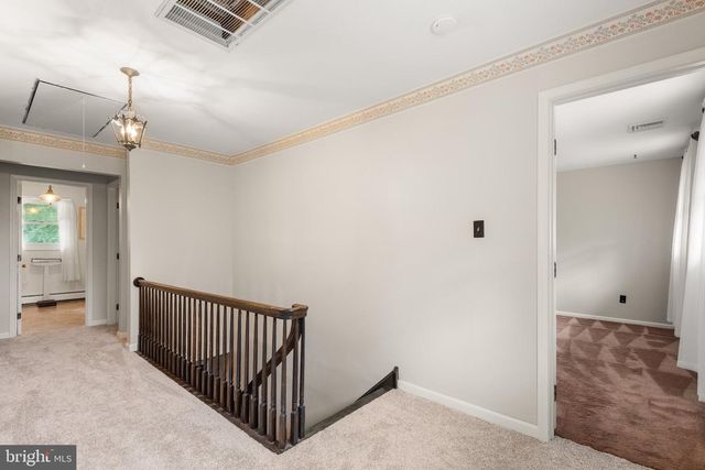 500 REEDS RD, Downingtown, PA 19335
