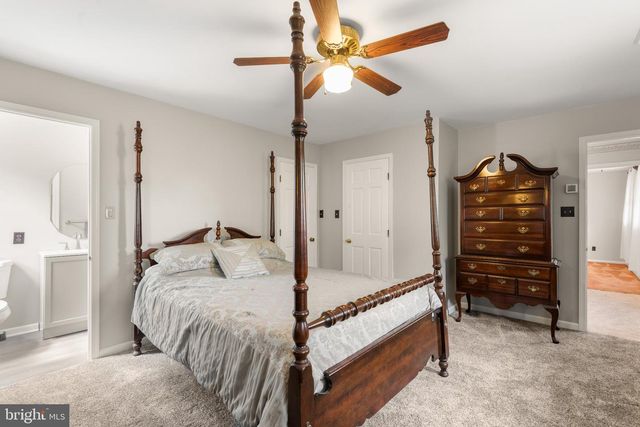 500 REEDS RD, Downingtown, PA 19335