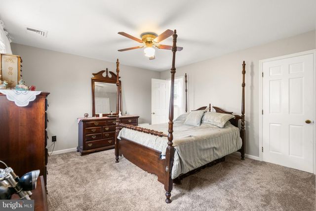 500 REEDS RD, Downingtown, PA 19335