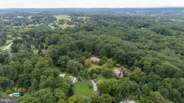500 REEDS RD, Downingtown, PA 19335