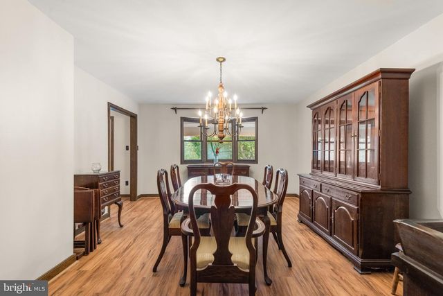 500 REEDS RD, Downingtown, PA 19335