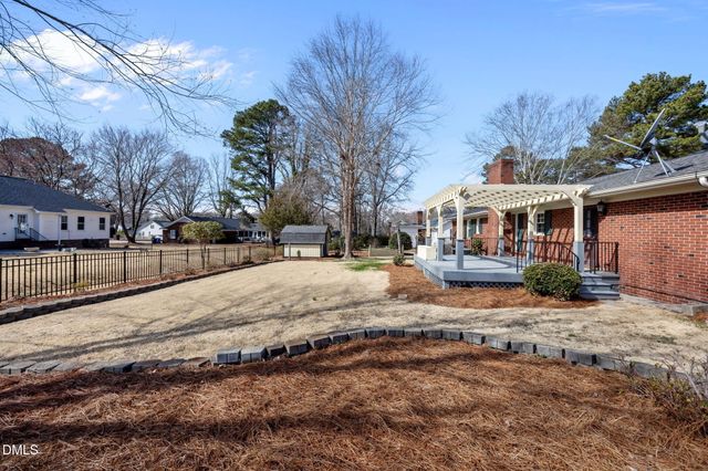 41 Woodcroft Drive, Angier, NC 27501