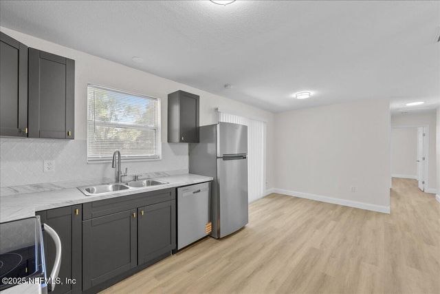 150 LIVE OAK Street, San Mateo, FL 32187