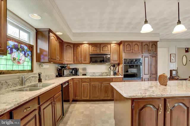 1851 BONNIE BLUE LN, Middletown, PA 17057