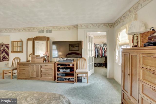 1851 BONNIE BLUE LN, Middletown, PA 17057