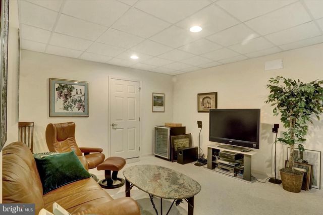 1851 BONNIE BLUE LN, Middletown, PA 17057