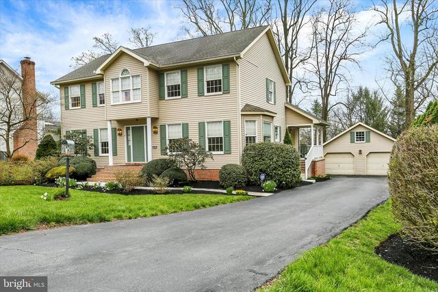 1851 BONNIE BLUE LN, Middletown, PA 17057