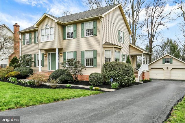 1851 BONNIE BLUE LN, Middletown, PA 17057