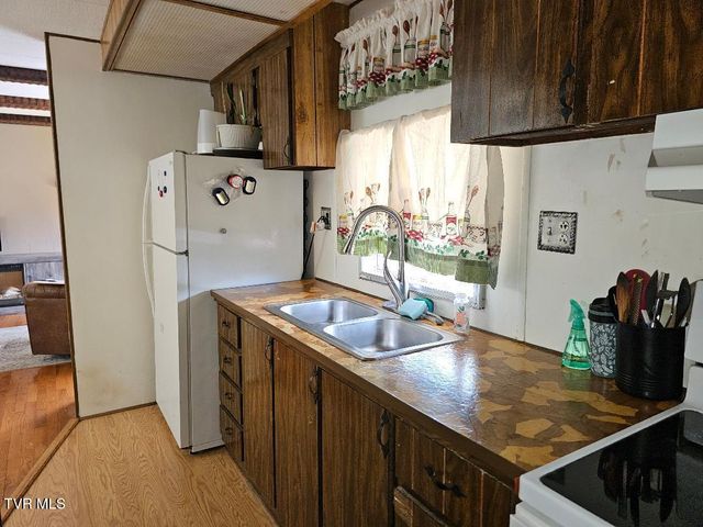 2056 Honey Camp Road, Clintwood, VA 24228