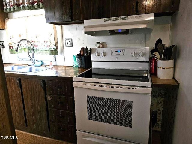 2056 Honey Camp Road, Clintwood, VA 24228