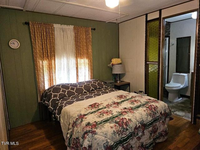 2056 Honey Camp Road, Clintwood, VA 24228