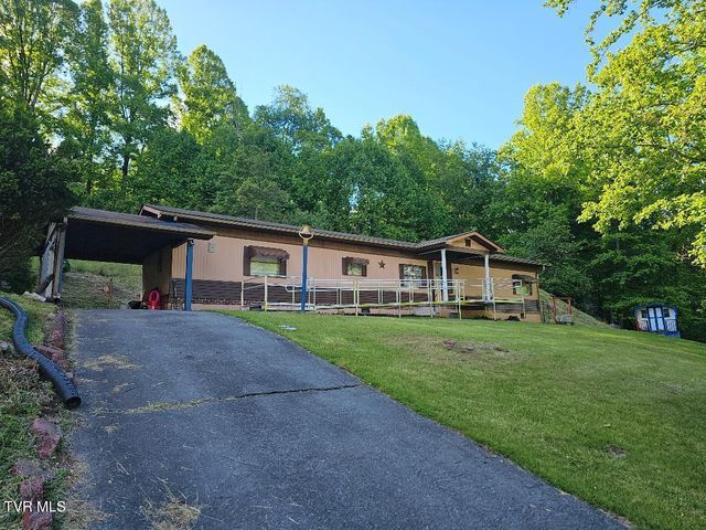 2056 Honey Camp Road, Clintwood, VA 24228