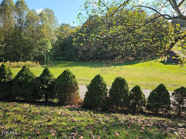 2056 Honey Camp Road, Clintwood, VA 24228