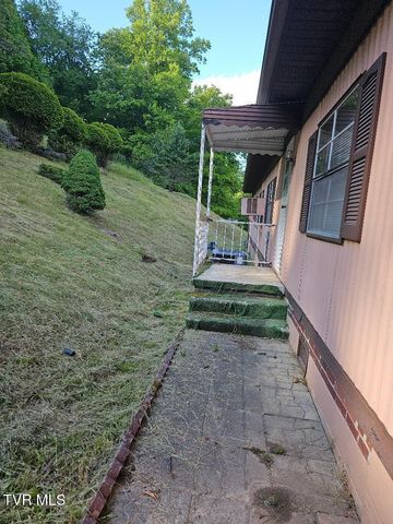 2056 Honey Camp Road, Clintwood, VA 24228