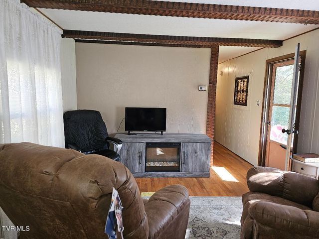 2056 Honey Camp Road, Clintwood, VA 24228