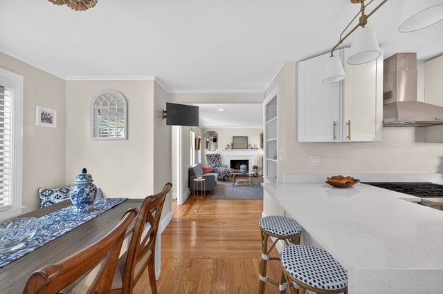 9 Milton Rd, Barrington, RI 02806