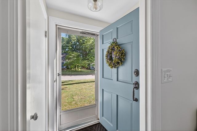 9 Milton Rd, Barrington, RI 02806