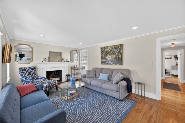 9 Milton Rd, Barrington, RI 02806