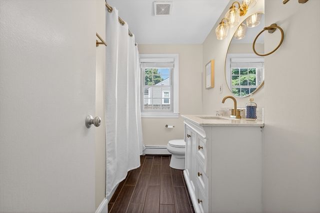 9 Milton Rd, Barrington, RI 02806