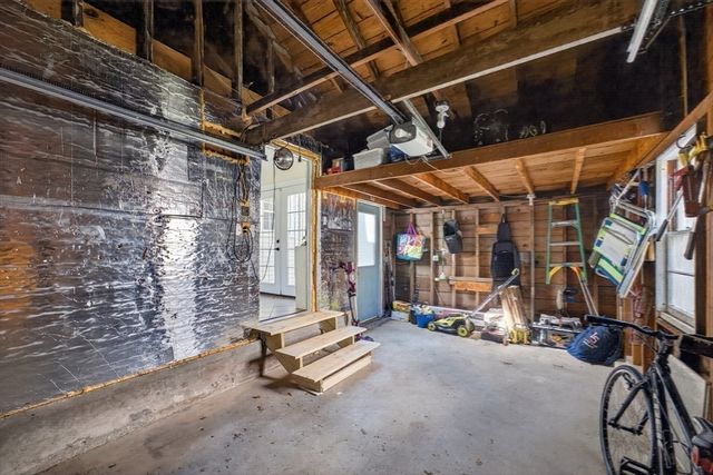 9 Milton Rd, Barrington, RI 02806