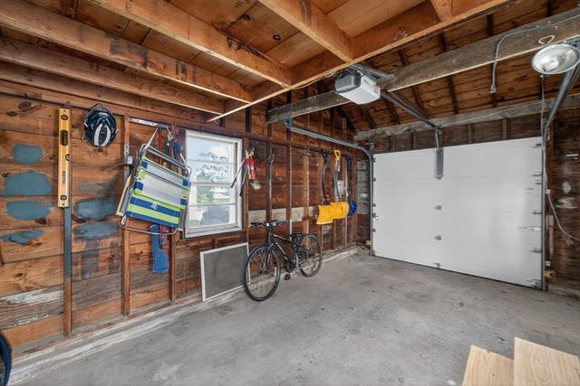 9 Milton Rd, Barrington, RI 02806