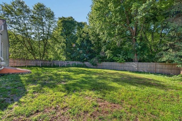 9 Milton Rd, Barrington, RI 02806