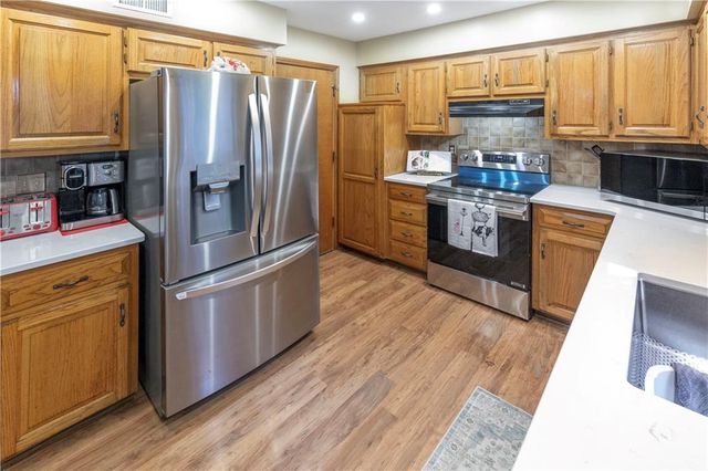 11629 BOND Street, Overland Park, KS 66210