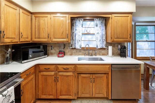 11629 BOND Street, Overland Park, KS 66210