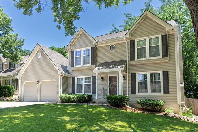 11629 BOND Street, Overland Park, KS 66210