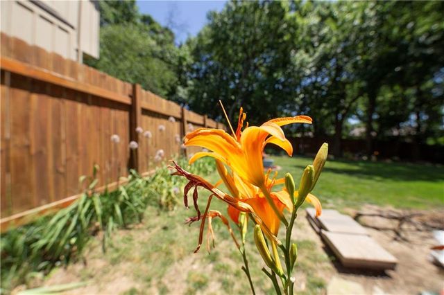 11629 BOND Street, Overland Park, KS 66210