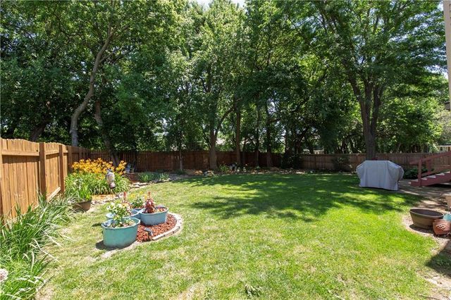 11629 BOND Street, Overland Park, KS 66210