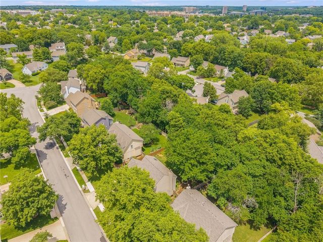 11629 BOND Street, Overland Park, KS 66210