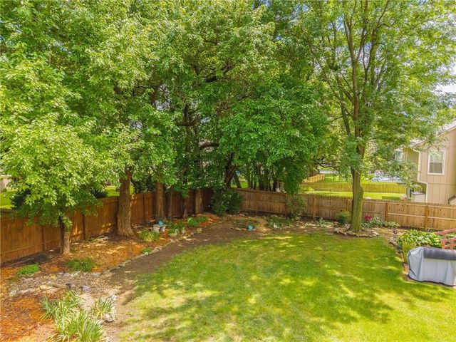 11629 BOND Street, Overland Park, KS 66210