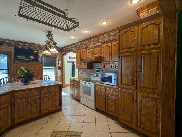 1900 Yates Avenue, Horton, KS 66439