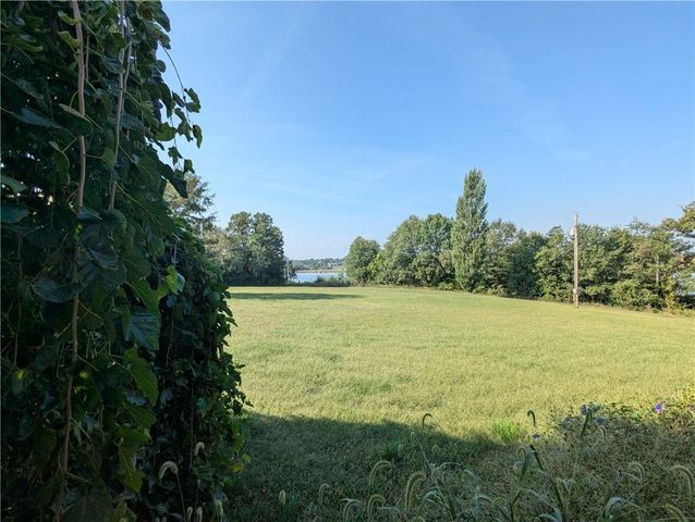 1900 Yates Avenue, Horton, KS 66439