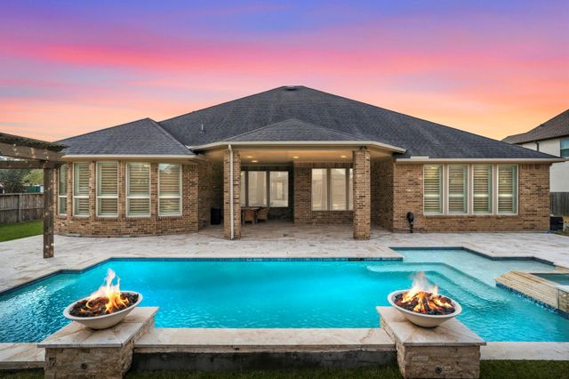 2102 Old Town Drive, Missouri City, TX 77459