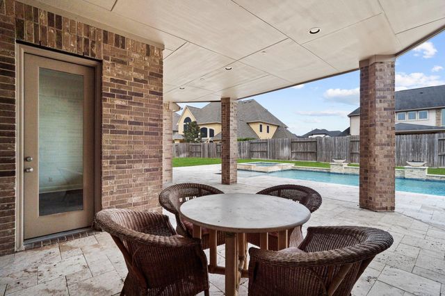 2102 Old Town Drive, Missouri City, TX 77459