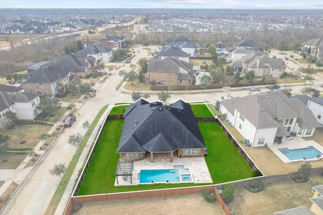 2102 Old Town Drive, Missouri City, TX 77459