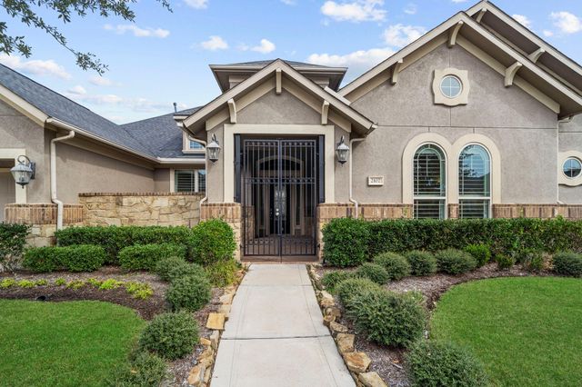 2102 Old Town Drive, Missouri City, TX 77459