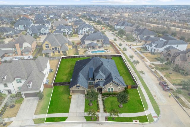 2102 Old Town Drive, Missouri City, TX 77459