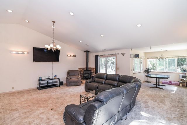 2399 Campo Flores Ln, West Point, CA 95255