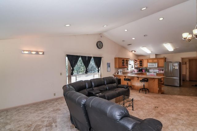 2399 Campo Flores Ln, West Point, CA 95255