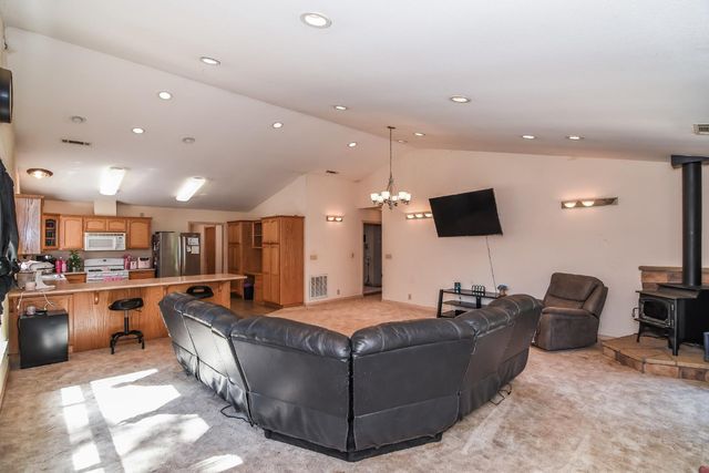 2399 Campo Flores Ln, West Point, CA 95255