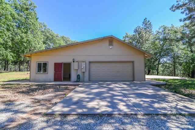 2399 Campo Flores Ln, West Point, CA 95255